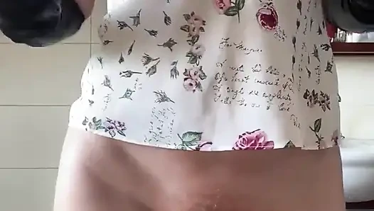 Mary Wolfienstern. Striptiz. MİLF