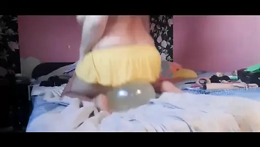 Balon fetişi ve amcık eğlencesinde taşaklar