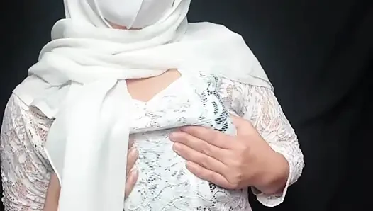 Seksi videolar birçok kez fışkırtarak fışkırtıyor