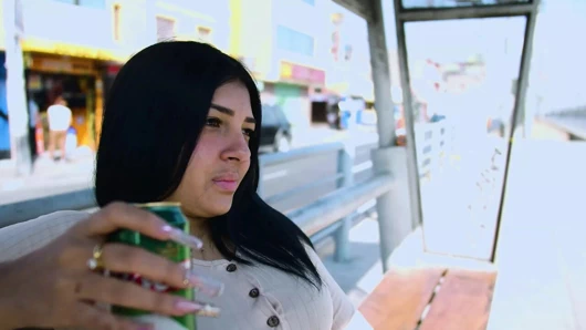 Yabancı 18 yaşındaki parti kızını yatağa götürüyor