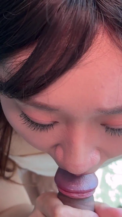 Sevimli Asyalı Kızla Sokak Röportajı Sert Otel Sikişiyle Bitiyor