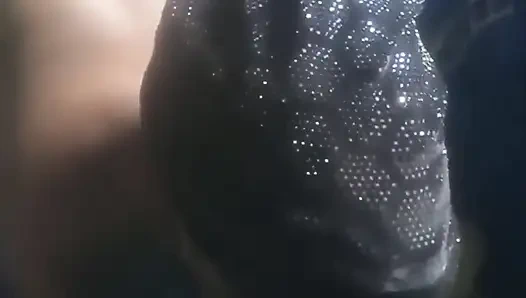 Güzel zenci kadın ev yapımı videoda sikiliyor