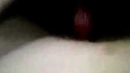 Tavşan kullanan büyük kız