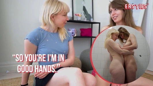 Ersties - iki seksi Alman kız duşta lezbiyen eğleniyor