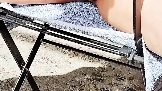 Bu azgın olgun batı avustralya ağzındaki büyük et paketine bakın.