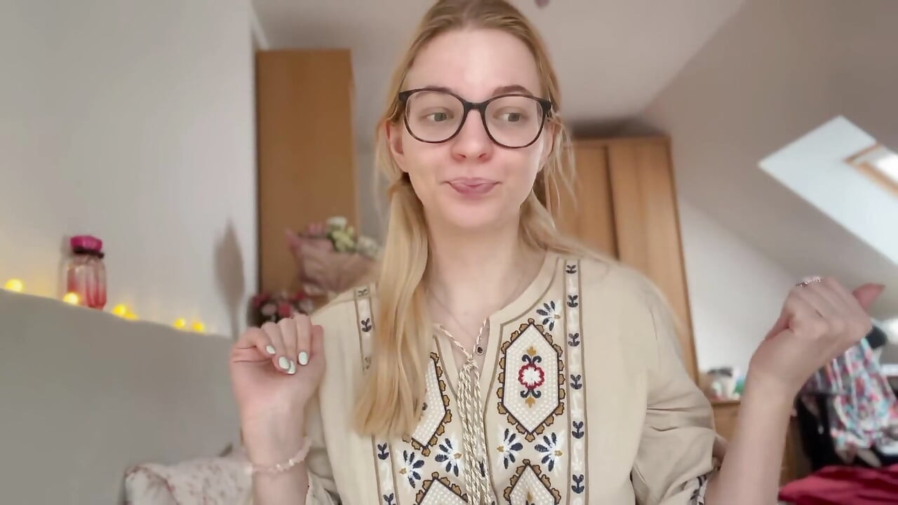 Kadın kılıklı bir köle nasıl eğitiliyor