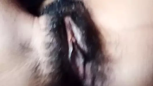 Desi kız ile güzel memeler ve kıllı kedi 25