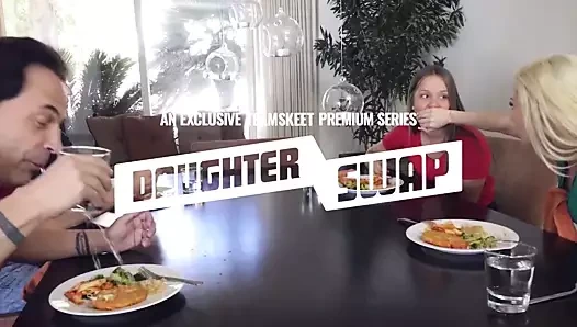 hatun erkek arkadaşının en iyi arkadaşıyla sapıklaşıyor