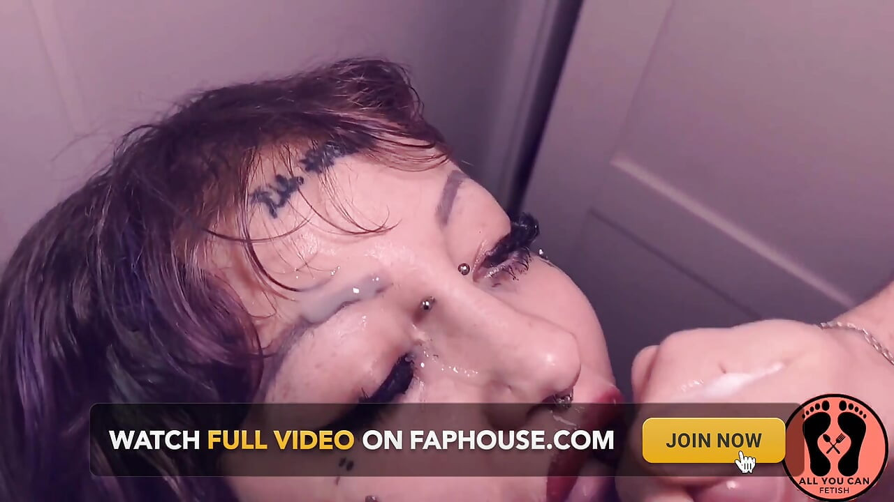 Tombul yüze boşalma gotik tombul kız