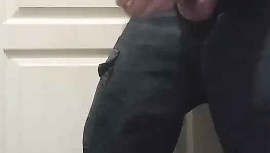 Tuvalette birkaç elle muamele