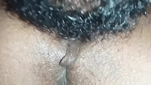 Amımı ve göt deliğimi parmaklıyorum ve yiyorum