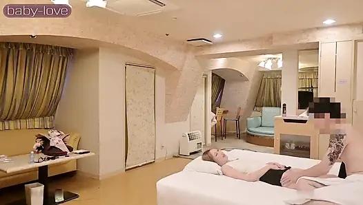 Sansürsüz kız Esthetician: kirli servis her damlayı boşaltıyor ve sonra dölleniyor