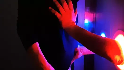 Gloryhole gelen evde yabancının cum ile özensiz saniye