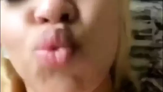 Şişman mamaries macro mastia dev doğal memeler için sikme ouf