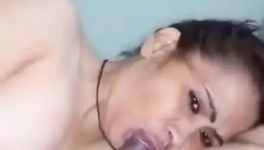 Desi sevimli yenge emme