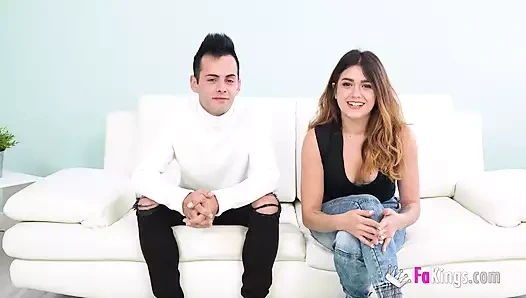 22 yaşındaki sevgi dolu çift anal deneyimlerini bizimle paylaşıyor. onlara kanacaksın!