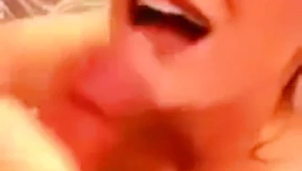 Seksi asosyal kadının yüzüne boşalma