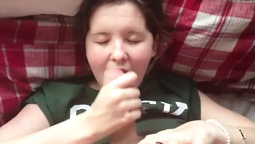 Yüze elle muamele, ağzına boşalma