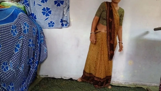 Bir yarak için çaresiz, arkadaşımın karısı ayakta ve amını yarağımla sikiyor