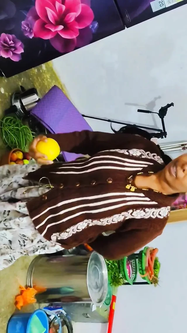 Üniversiteli kız amcık Hintçe ses ve desi tarzı ateşli seks.