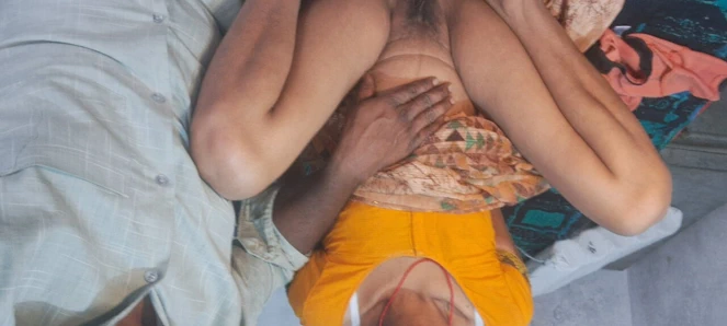 Aaj maine bhabhi ko kamre me naga lete dekha bhabhi ki jabarjast