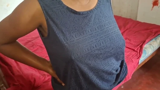 Asyalı orta yaşlı seksi sürtük büyük yarak istiyor