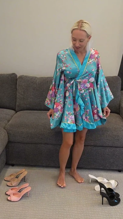 Süper seksi yüksek topuklu mules deniyor - moda fetişi e39 - orta yaşlı seksi kadın stella