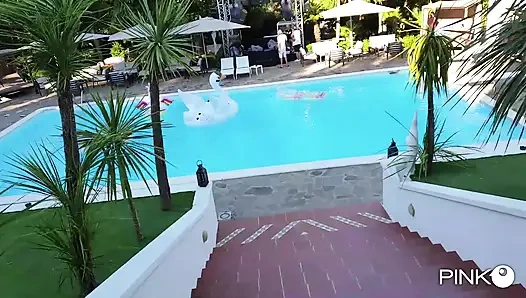 Ateşli kız Korinha Luca Ferrero tarafından sikiliyor