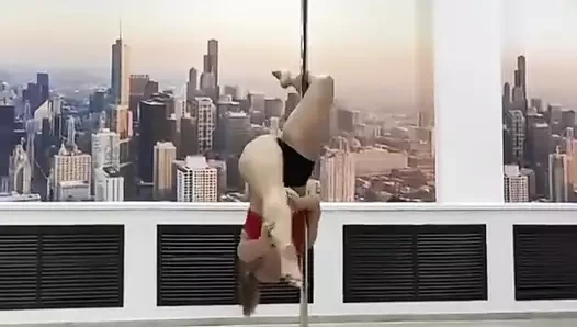 Aşk pilondur ve o büyük kıçı sikeyim