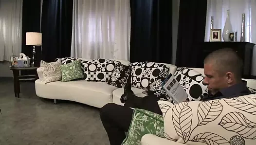 şanslı adam var sarışın ve esmer emme onun aracı