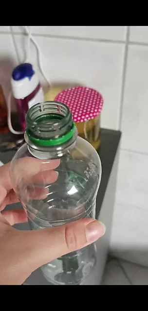 Я должна держать моих рабынь в увлажненном состоянии