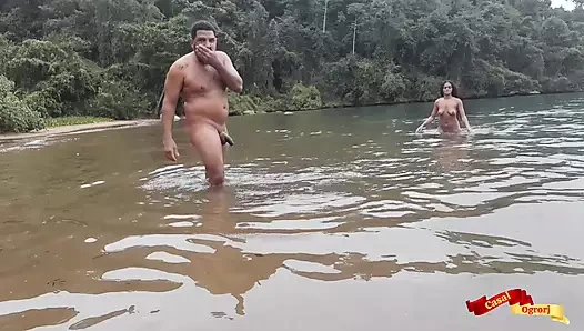 Paraty Adası'nda açık havada seks