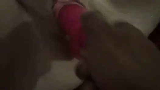 Kız arkadaş biraz eğleniyor!