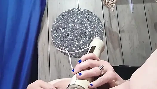 Azgın kaltak edepsiz ihtiyaçlarını memnun etmek için 3 kullanıyor