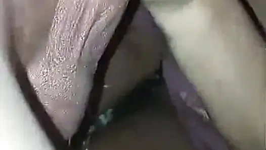 Baskın bir bakış açısı oral seks ve ağzına boşalma ve yutma. Onun yarağını emmeyi seviyorum! Ağzıma boşalması hoşuma gidiyor!