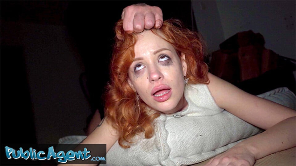 Public Agent Ginger saçlı bebek yarağımın her yerine fışkırtıyor