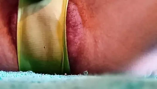 En sevdiğim oyuncakla oynuyorum