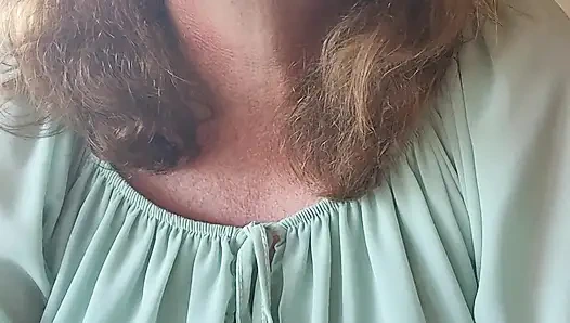 Sigaranın tadını çıkarıyor ve ağzımda kül oluyor