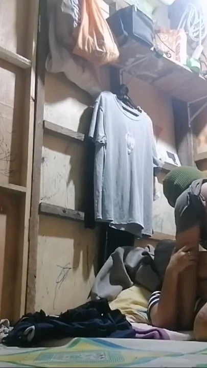 Seksi Filipinli karı, üvey kardeşi tarafından kamerada sikilirken yakalandı | Klip 3