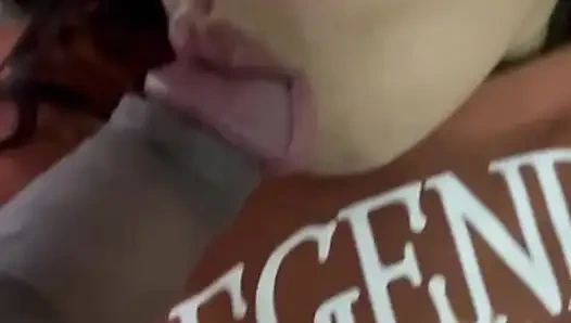 Hoşuna giden şekilde sikiliyor