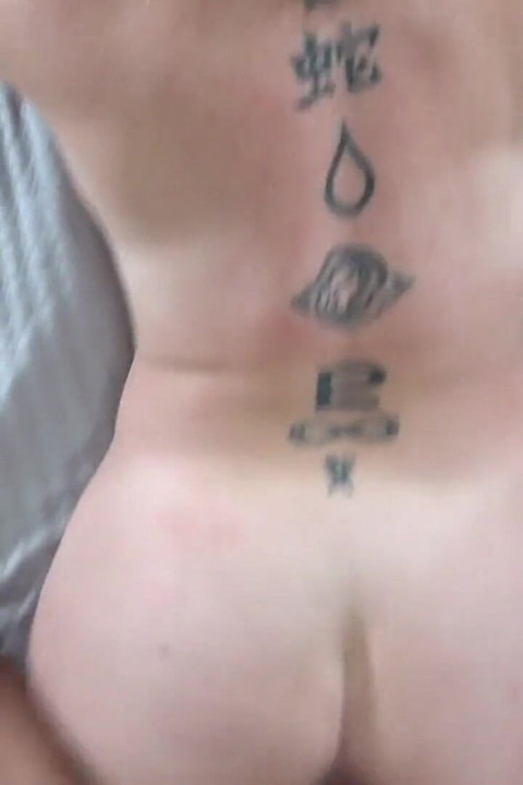 Porno efsanesi Sa Jay büyük yaraklı porno yıldızı Kein Lee tarafından dölleniyor