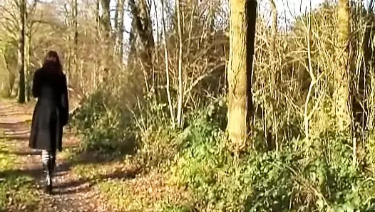 Harika bir Fransız kız ilk kez üçlü seks yapıyor