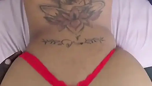 İri güzel kadın canavar bir yarak alıyor