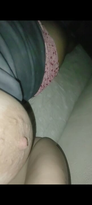 İlk kez piercingle mastürbasyon yapıyor