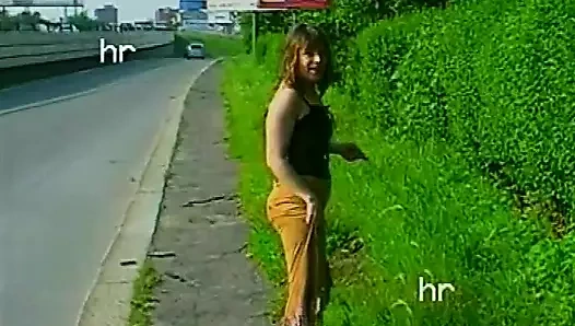 Mara bir İtalyan fahişe tesisatçının sert yarağını seviyor -