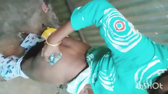 Today's, at the work site, a Bengali boy took the daughter of an Odisha contractor to the labor room and fucked her thoroughly
