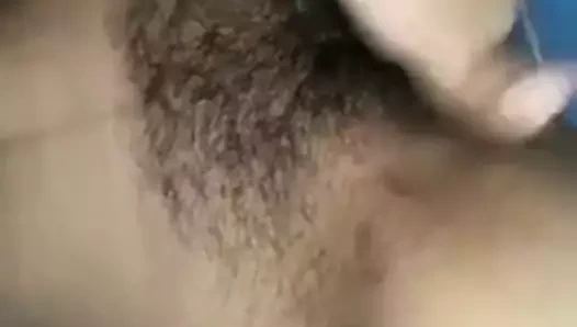 Hintli kız arkadaş ateşli