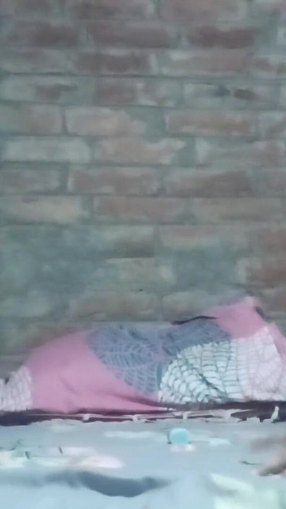Desi sıska randi pinky yenge ile aşırı zıplayan memeler ve kıllı amcık ustalığı. | Klip 1