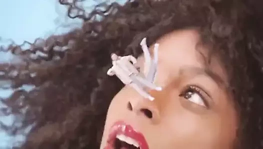 Tanrıça ülke çapında dev