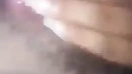 Bangladeşli kızlar topa vuruyor